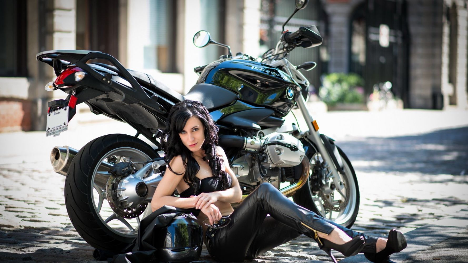 European women on bikes in Sialkot