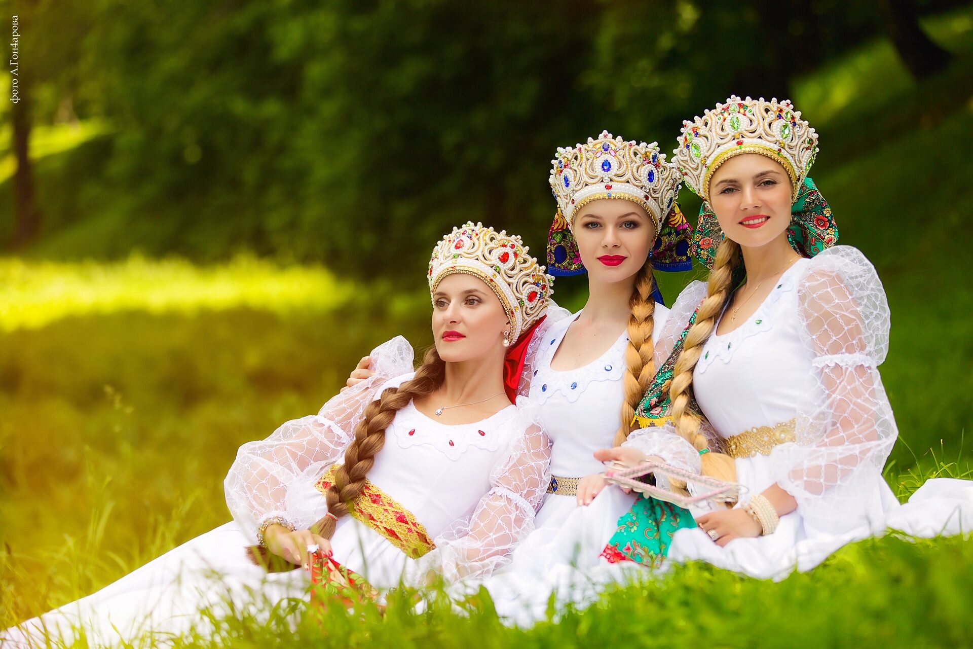Slavic women in Sialkot