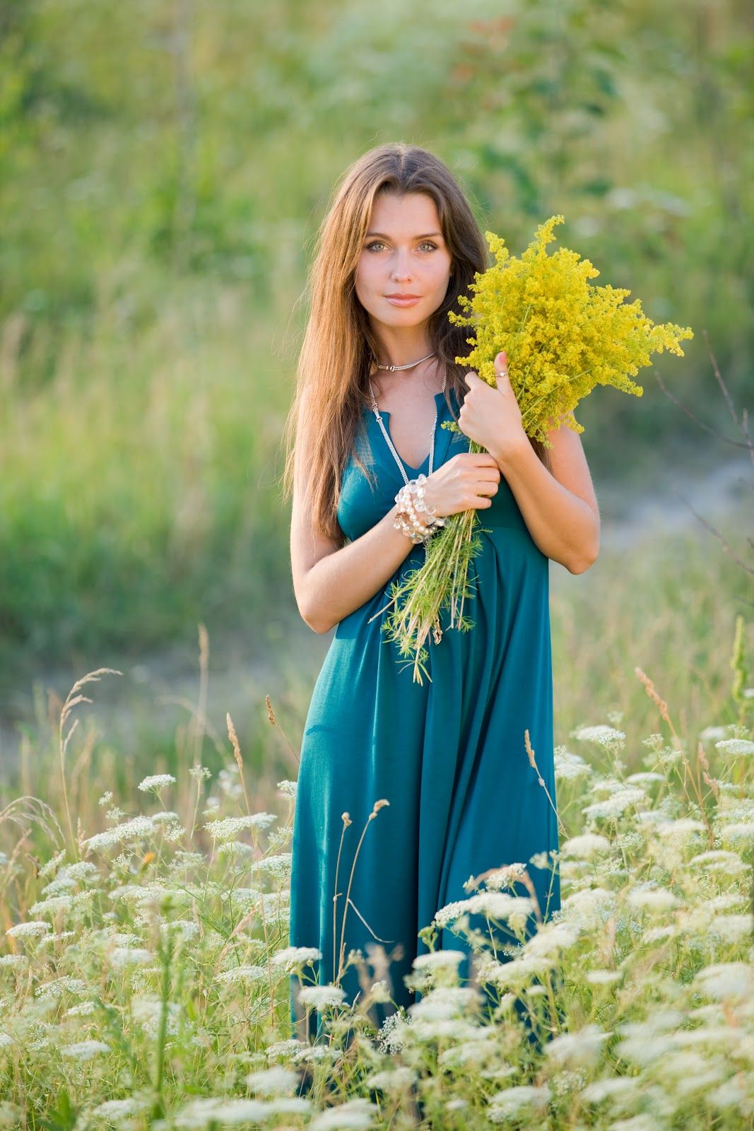 Slavic women in Sialkot