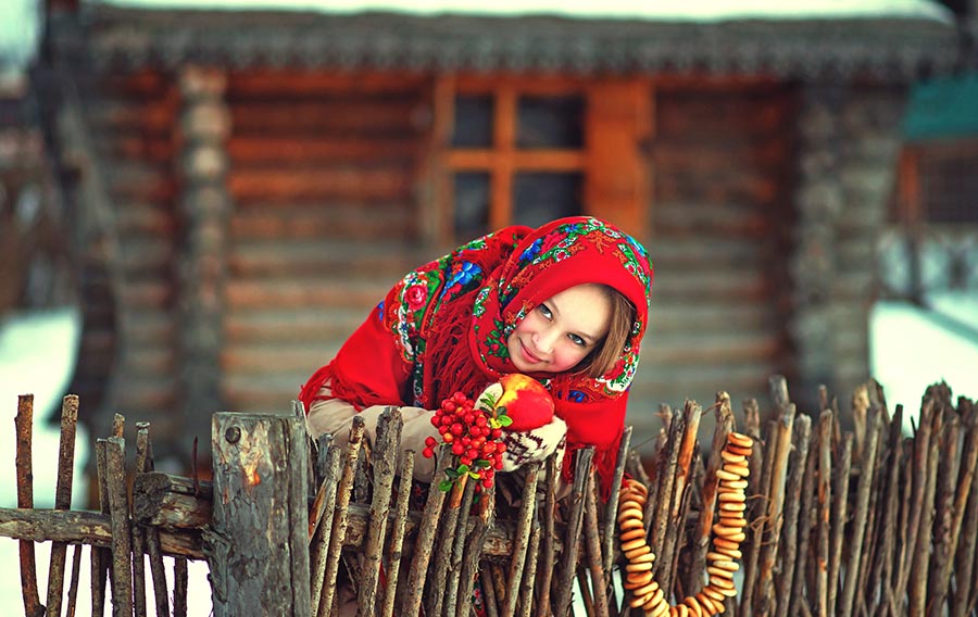 Sexy girl Women in Slavic costumes in Sialkot