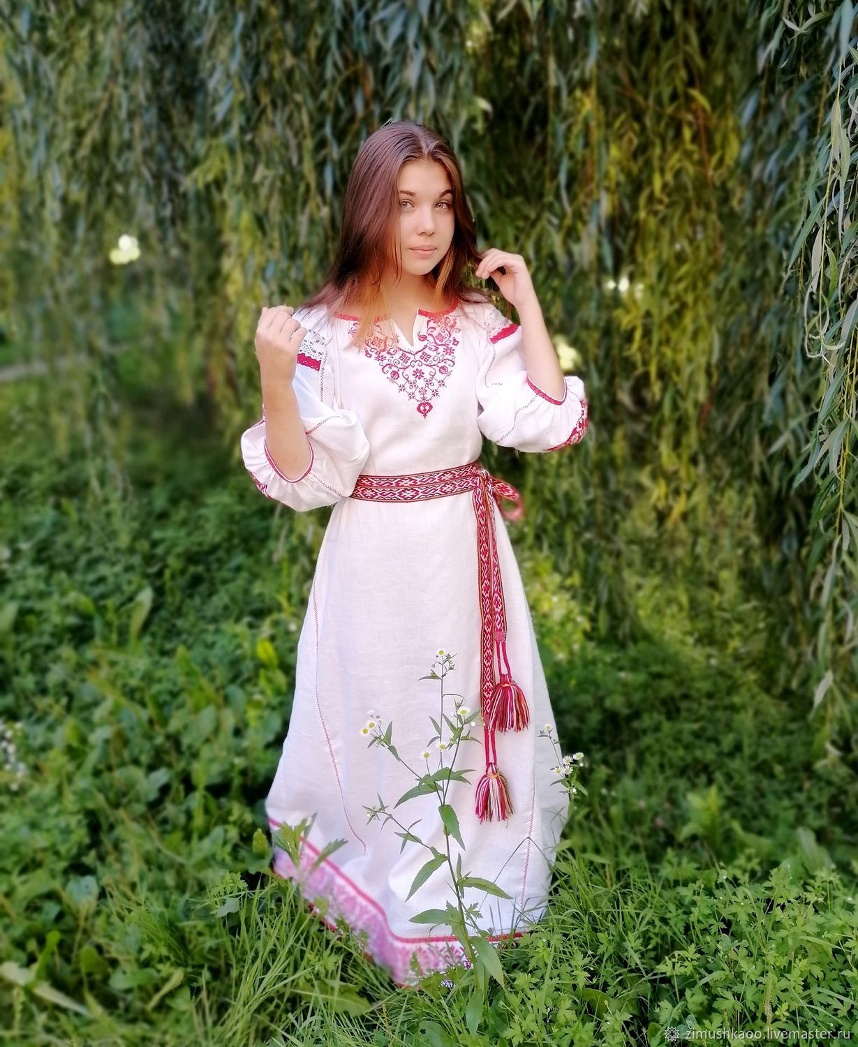 Girl Girls in Slavic costumes in Sialkot
