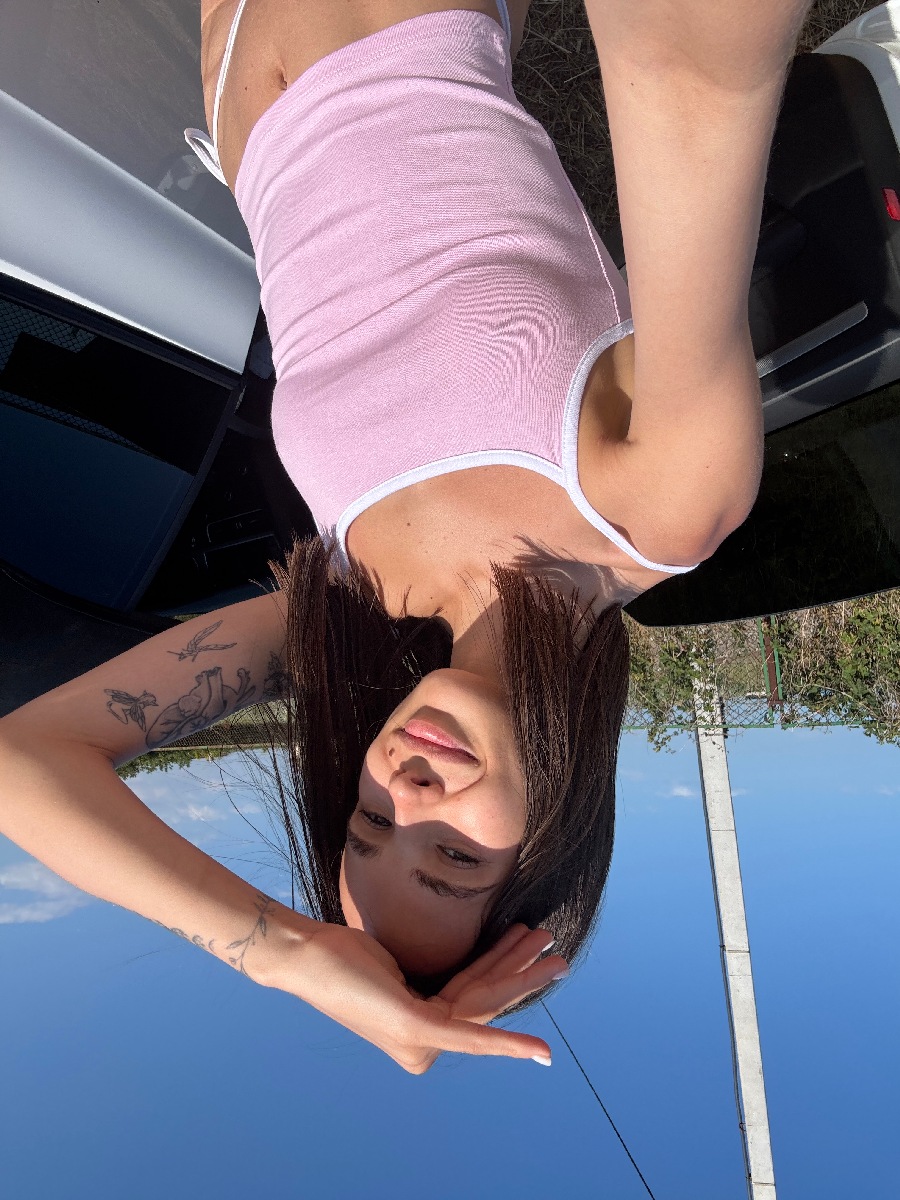 Sexy model Tina in Sialkot